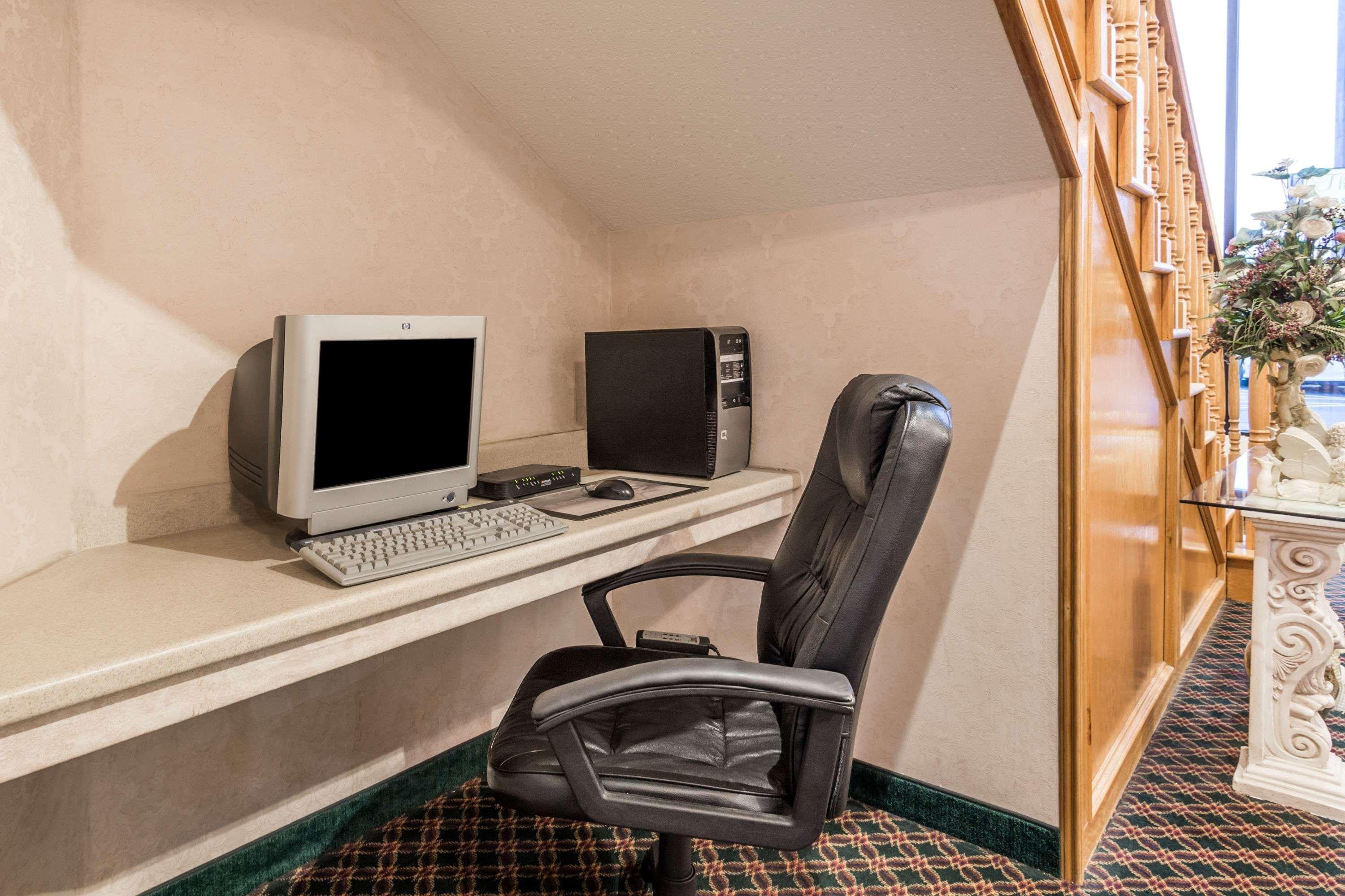 Hotel Super 8 By Wyndham Dickson Esterno foto