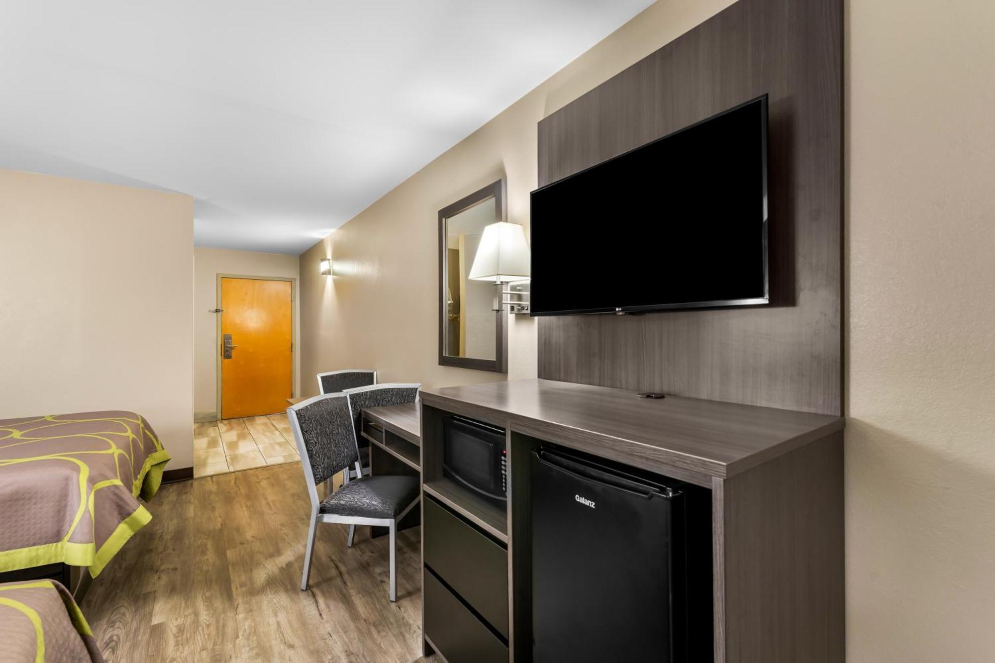Hotel Super 8 By Wyndham Dickson Esterno foto