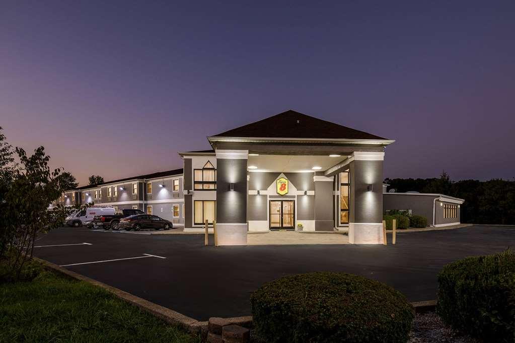 Hotel Super 8 By Wyndham Dickson Esterno foto